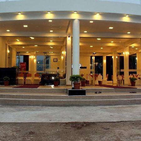 Delhousie Hotel Nallathanniya Buitenkant foto